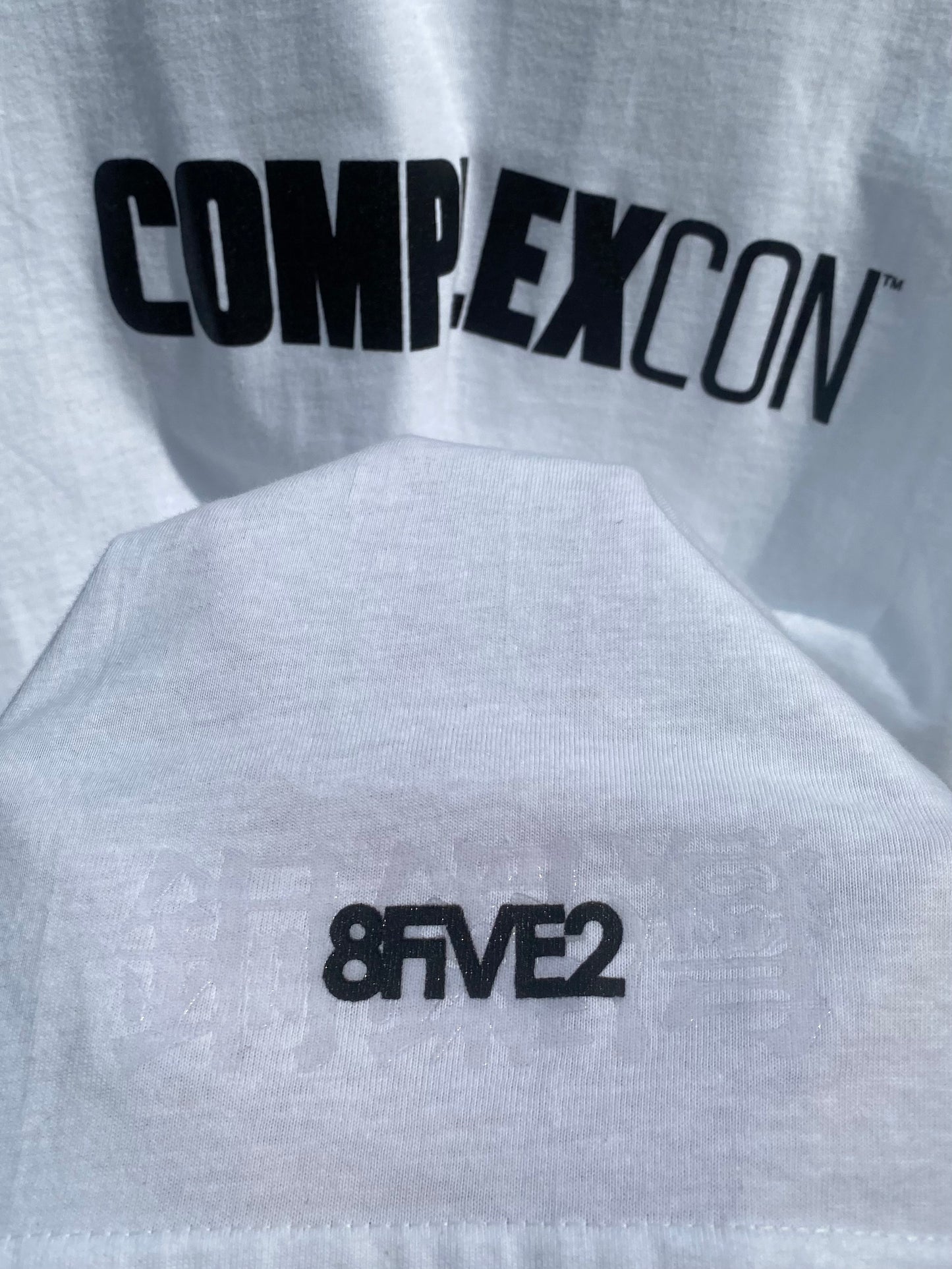 葛民輝 ERIC KOT x 8FiVE2 x ComplexCon Hong Kong: T-SHIRT