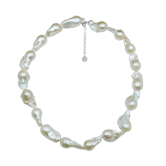 baroque freshwater pearls necklace.